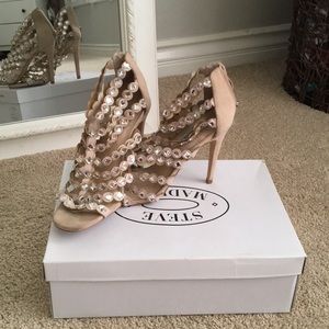 STEVE MADDEN shinning blush heals